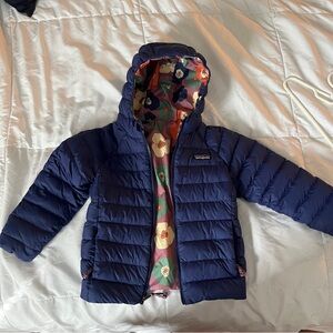 EUC Patagonia down sweater jacket with hood - 5T